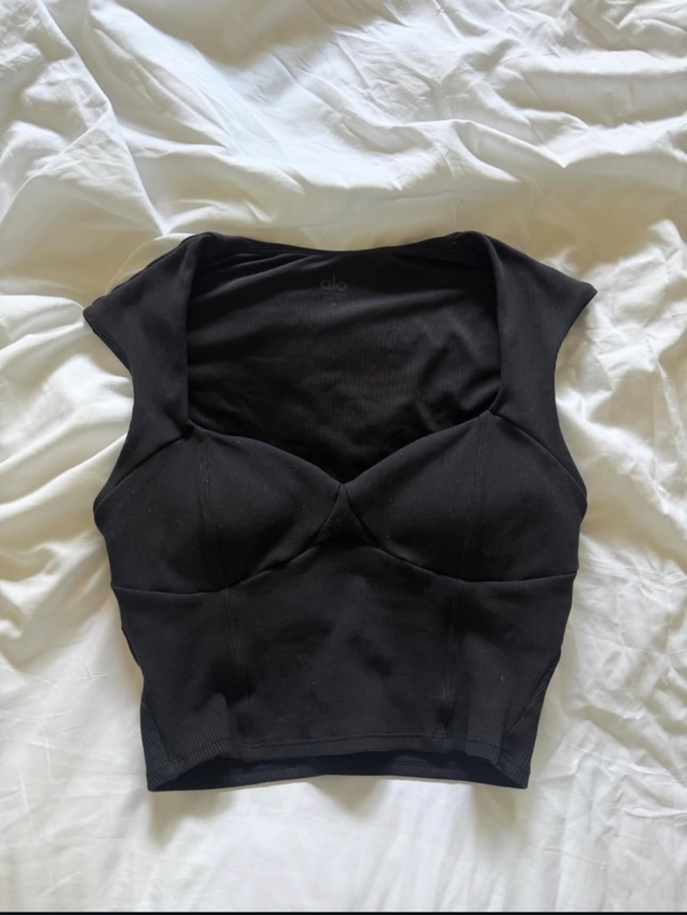 Alo Ribbed Sweetheart Short Sleeve Top